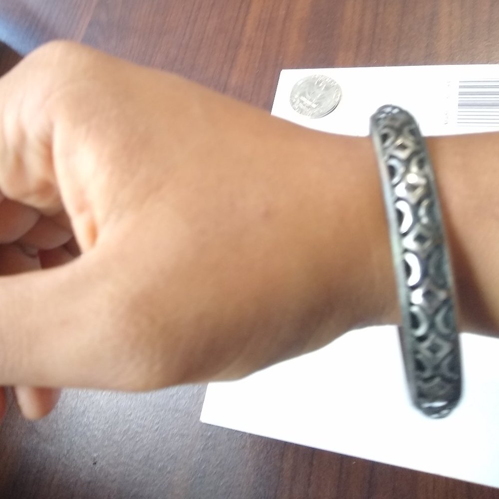 Vintage Indian silver hollow bangle